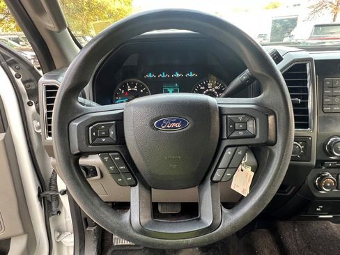 Used 2016 Ford F150 XLT image 23