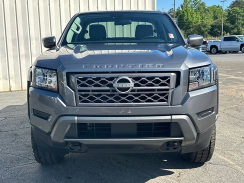Used 2022 Nissan Frontier SV AWD/4WD image 3