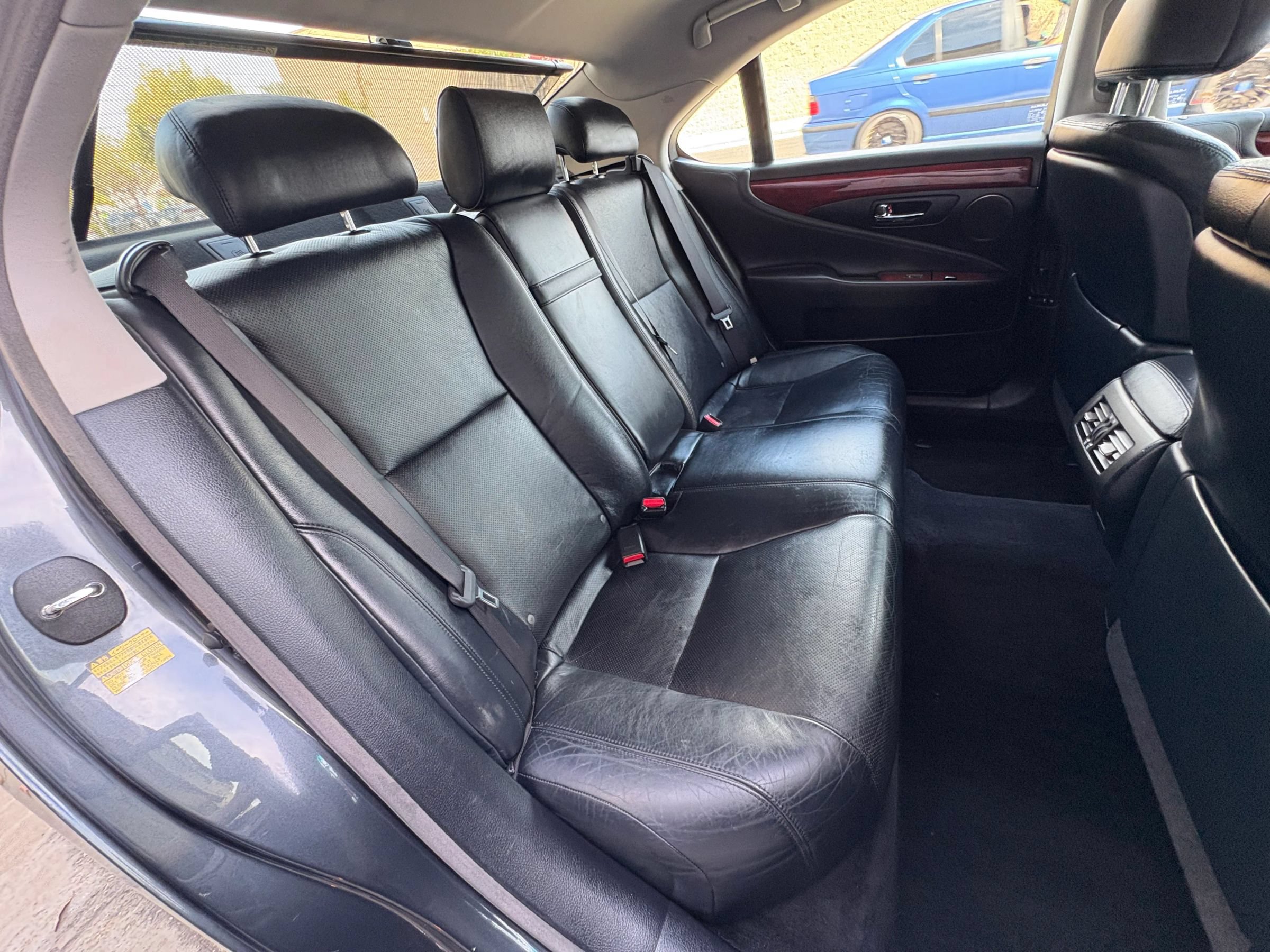 Used 2010 Lexus LS 460 RWD image 14