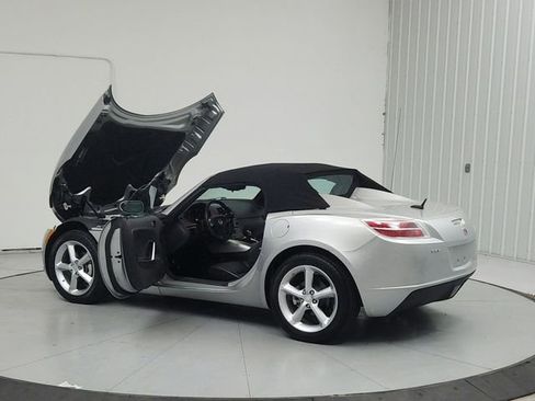 Used 2009 Saturn Sky w/ Premium Trim Package RWD image 13