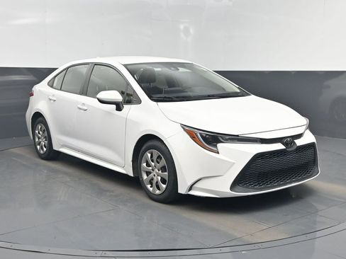 Used 2020 Toyota Corolla LE image 8