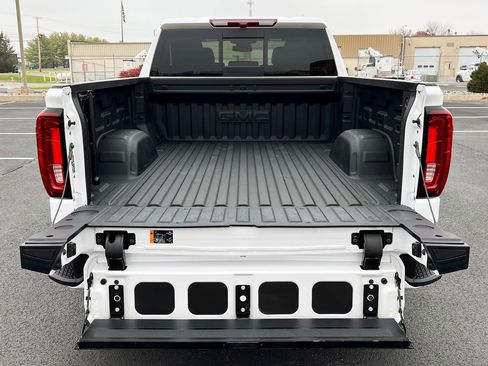 Used 2025 GMC Sierra 1500 Denali image 11