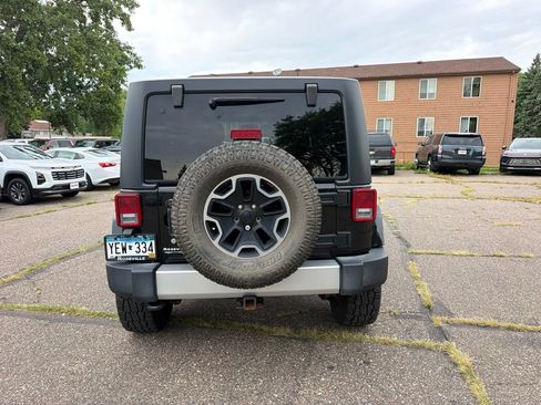 Used 2013 Jeep Wrangler Unlimited Sahara w/ Connectivity Group AWD/4WD image 6
