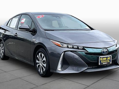 Used 2020 Toyota Prius Prime LE FWD image 2