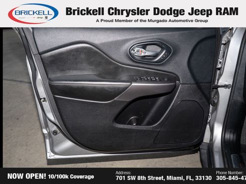 Used 2019 Jeep Cherokee Limited w/ Luxury Group image 11