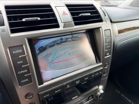 Used 2016 Lexus GX 460 w/ Premium Package AWD/4WD image 13