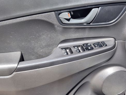 Used 2023 Hyundai Kona SE AWD/4WD image 18