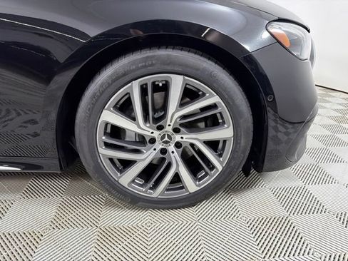 Used 2024 Mercedes-Benz E 350 4MATIC Sedan image 9