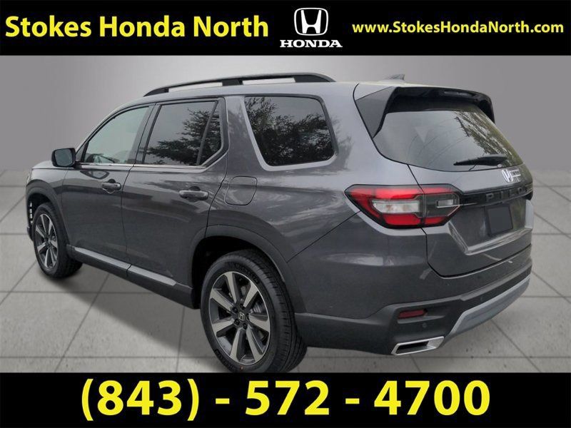 New 2025 Honda Pilot Touring image 4