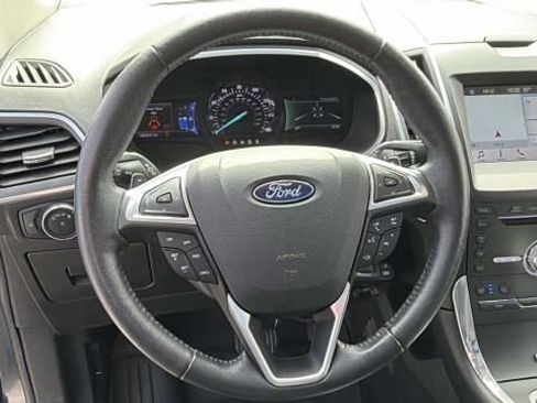 Used 2017 Ford Edge Titanium w/ Equipment Group 302A AWD/4WD image 13