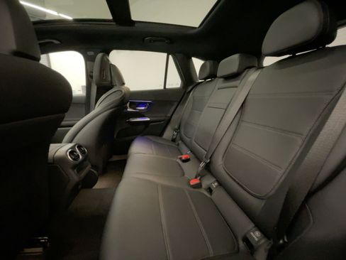 Used 2026 Mercedes-Benz GLC 300 4MATIC image 26