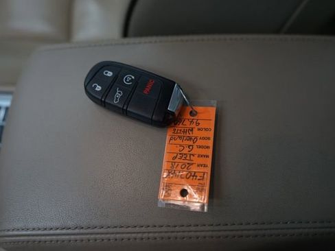 Used 2018 Jeep Grand Cherokee Overland AWD/4WD image 27