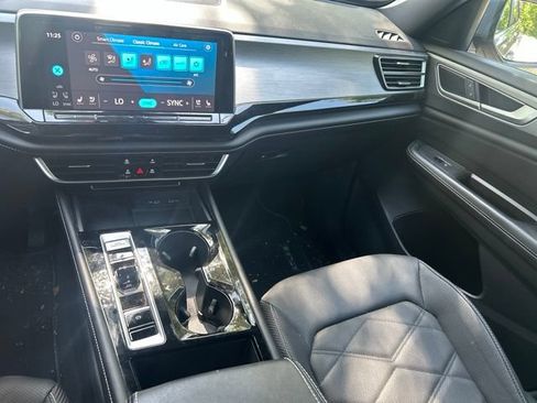 Used 2024 Volkswagen Atlas Cross Sport SE w/ Black Wheel Package FWD image 11