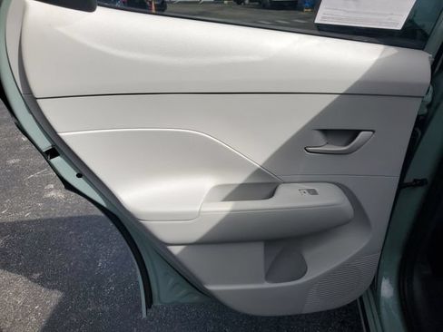Used 2024 Hyundai Kona SEL FWD image 7