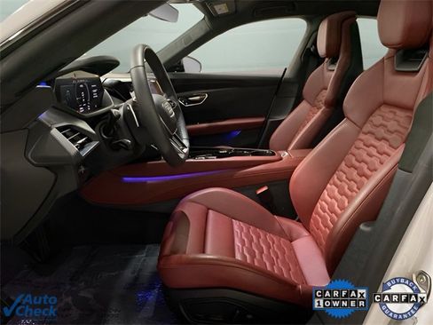 Used 2024 Audi e-tron GT Prestige w/ Prestige Package image 30