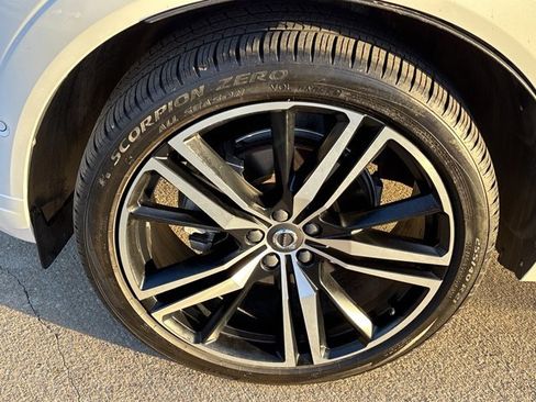 Used 2021 Volvo XC60 T5 R-Design w/ Advanced Package image 14