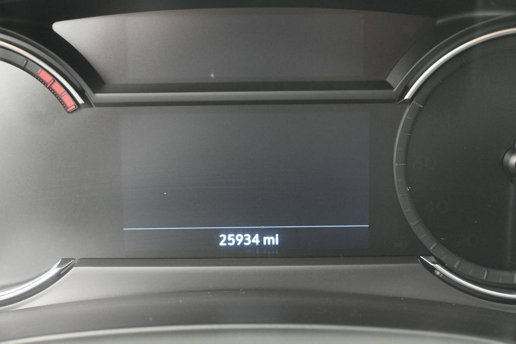 Used 2020 Cadillac XT4 Premium Luxury FWD image 10