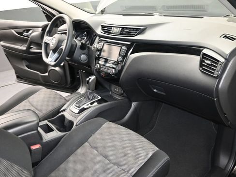 Used 2020 Nissan Rogue Sport SV FWD image 23