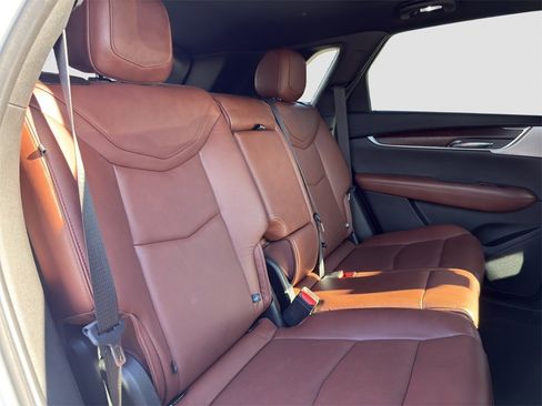 Used 2023 Cadillac XT5 Premium Luxury w/ Technology Package image 16