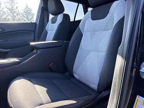 Used 2024 Chevrolet Trax RS w/ Driver Confidence Package image 36