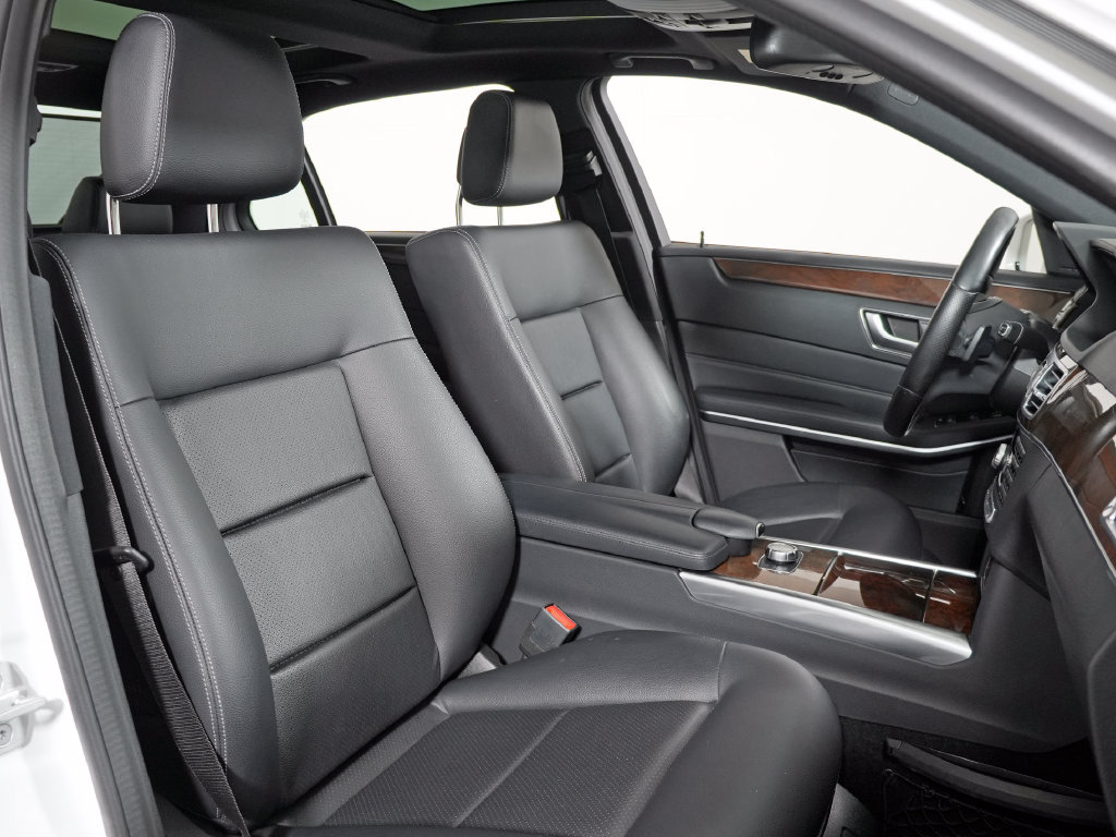Used 2014 Mercedes-Benz E 350 4MATIC Sedan image 16