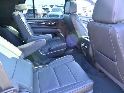 Certified 2022 GMC Yukon Denali image 26