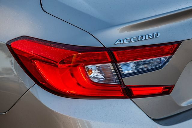 Used 2018 Honda Accord Hybrid image 10