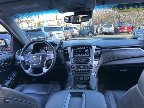 Used 2018 GMC Yukon SLT image 12