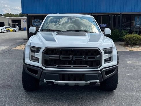 Used 2018 Ford F150 Raptor w/ Equipment Group 802A Luxury AWD/4WD image 3