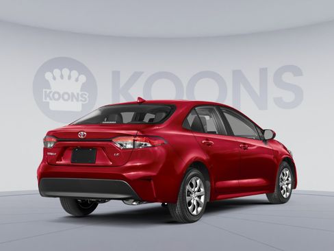 Used 2023 Toyota Corolla LE FWD image 2