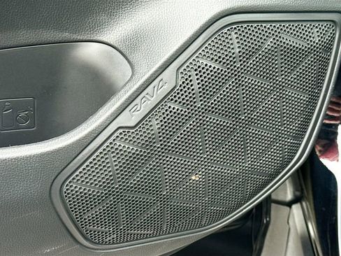 Used 2025 Toyota RAV4 XLE image 19