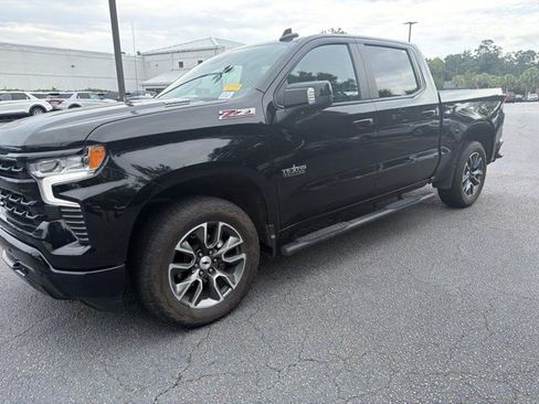 Used 2024 Chevrolet Silverado 1500 RST AWD/4WD image 11
