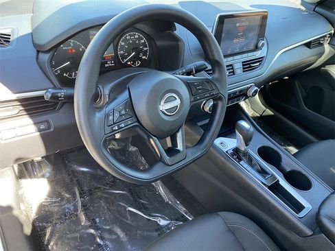 Certified 2025 Nissan Altima 2.5 S image 17