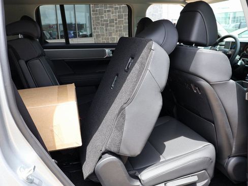 New 2025 Hyundai Santa Fe SEL image 13