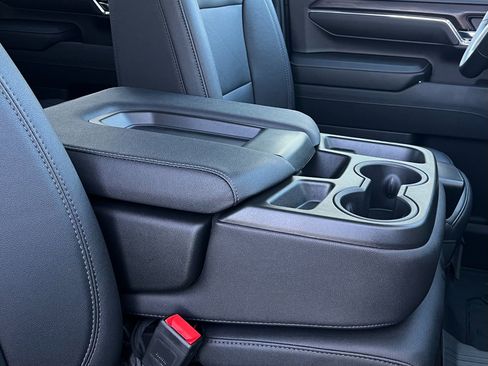 Used 2024 GMC Sierra 3500 SLT image 19