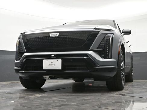 Used 2026 Cadillac Vistiq Luxury w/ LPO, Floor Liner Package AWD/4WD image 31