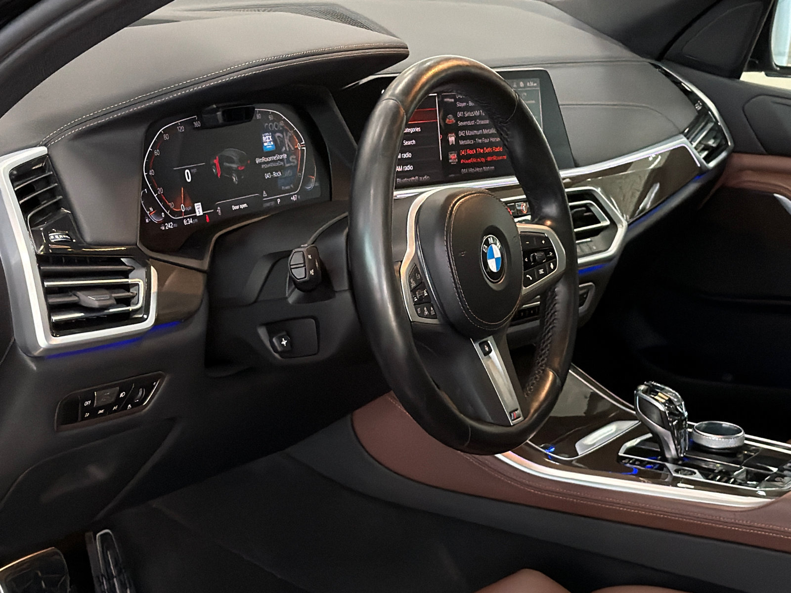 Used 2022 BMW X5 xDrive40i w/ M Sport Package AWD/4WD image 15
