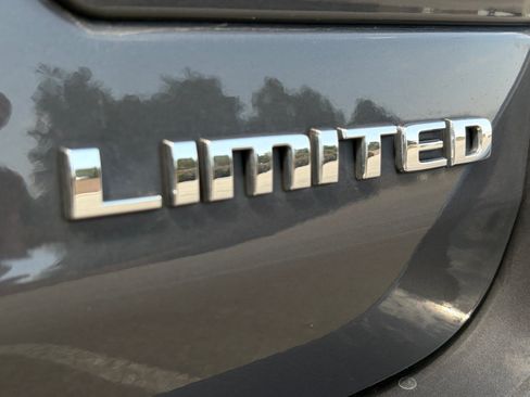 Used 2023 Jeep Grand Cherokee Limited AWD/4WD image 29