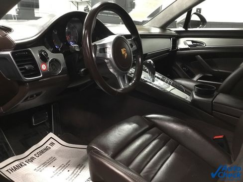 Used 2016 Porsche Panamera GTS image 21