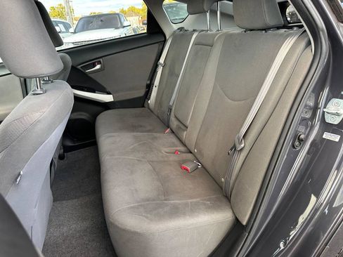 Used 2013 Toyota Prius Two w/ Preferred Accessory Pkg FWD image 23