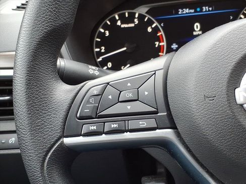 Used 2023 Nissan Altima 2.5 SV image 14