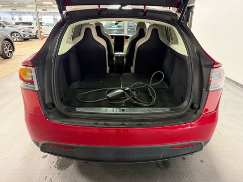 Used 2018 Tesla Model X 75D image 20