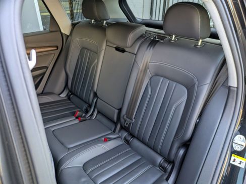 Used 2023 Audi Q5 2.0T Premium w/ Convenience Package image 31