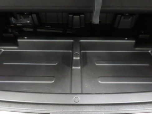 Used 2024 GMC Yukon XL Denali image 41