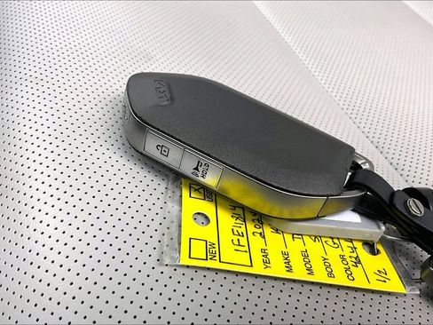 Used 2024 Kia Telluride S w/ S Sunroof Package image 11