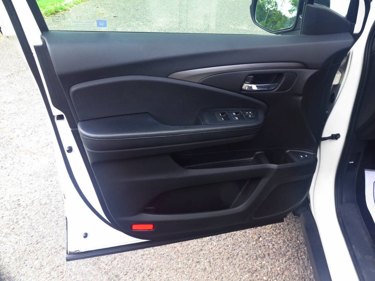 Used 2017 Honda Pilot EX-L image 19