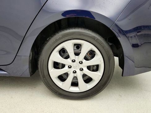 Used 2020 Toyota Corolla LE image 9