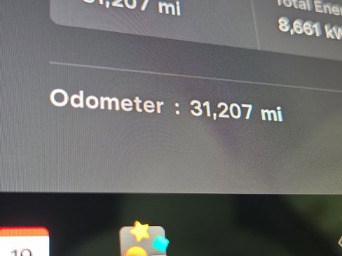 Used 2024 Tesla Model Y 2WD image 18