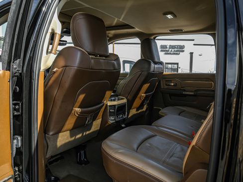 Used 2020 RAM 3500 Limited image 39