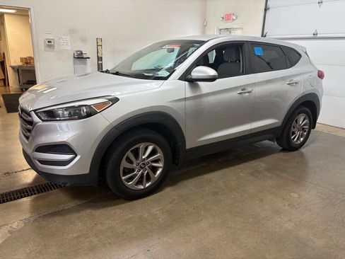 Used 2018 Hyundai Tucson SE w/ Cargo Package AWD/4WD image 1